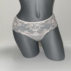 Victoria’s Secret Dream Angel Wide Side Thong  String Panty Underwear. Sz Medium